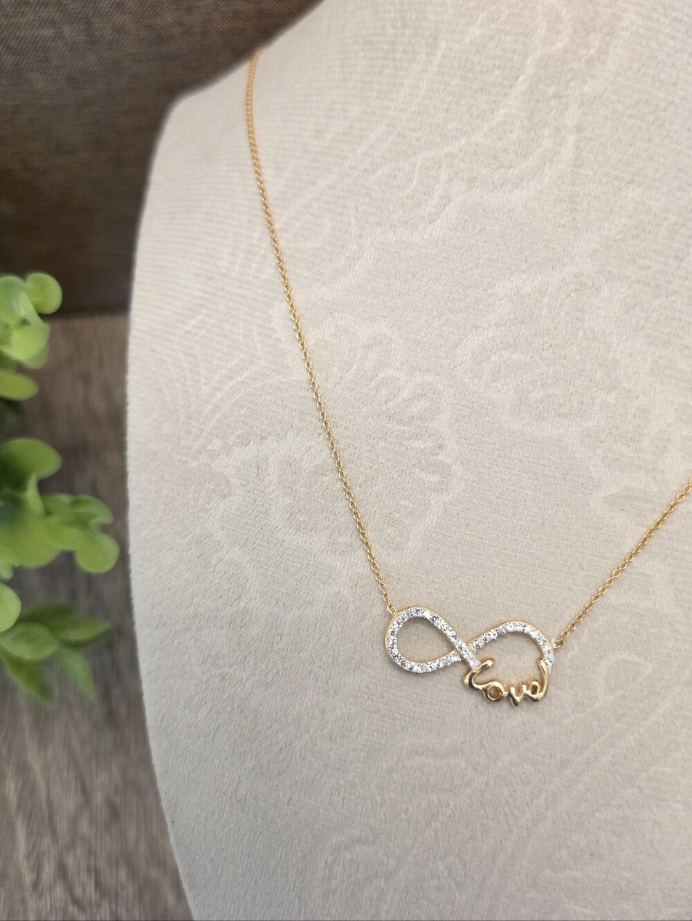 Gold Infinity Heart Pendant Necklace With Stones - Women Jewelry - Picture 3 of 4